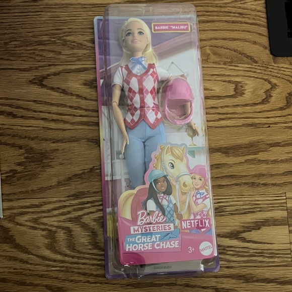 Barbie Doll The great Horse chase - Pink Argyle Vest and Blue Pants - Picture 3 of 3